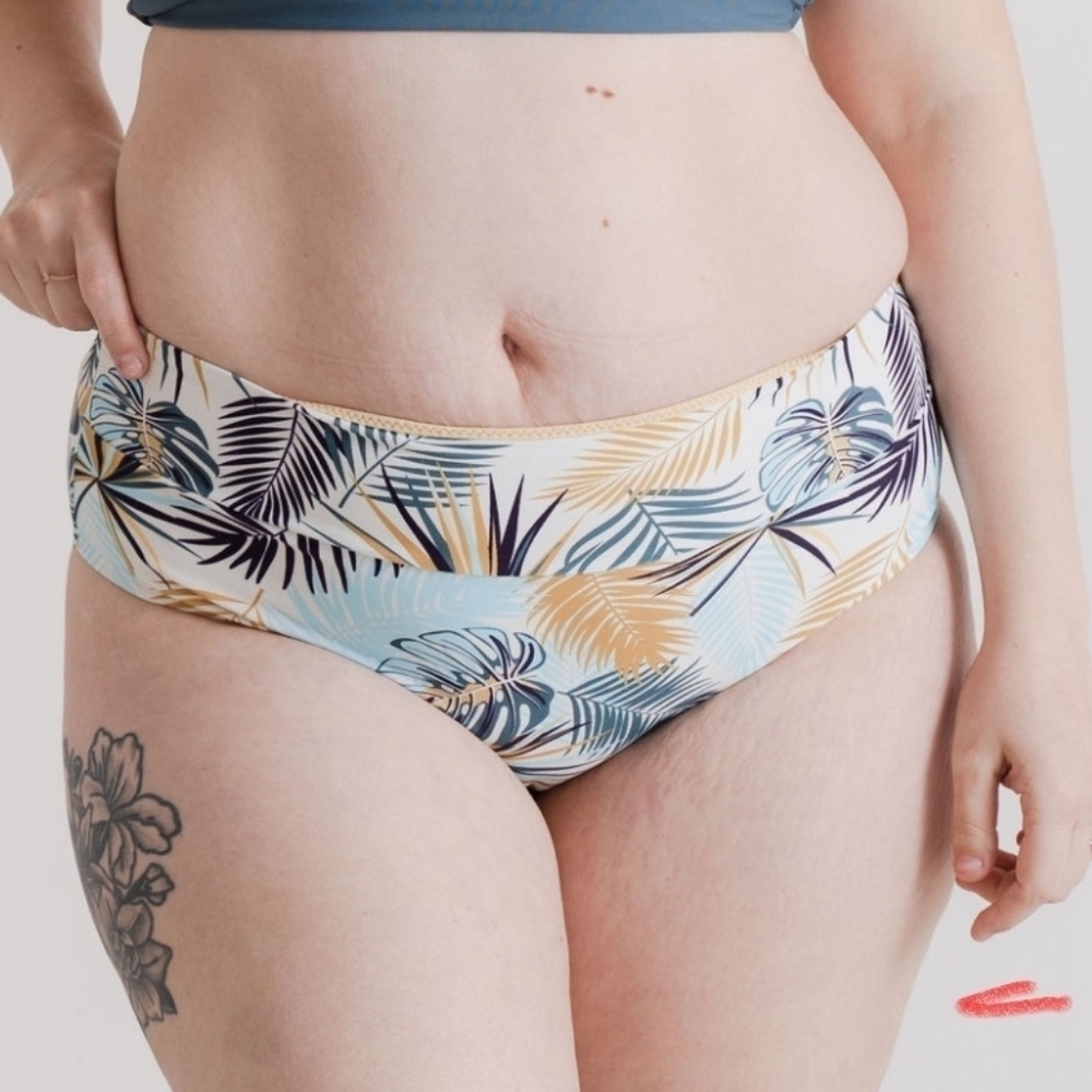 NWT 2XL Mid Rise Bikini Swim Bottom Tropical Palm